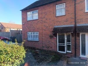 3 Bed Semi-Detached House at New North Road