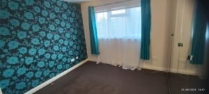 Semi-Detached House for Rent at Manfordway – Chigwell